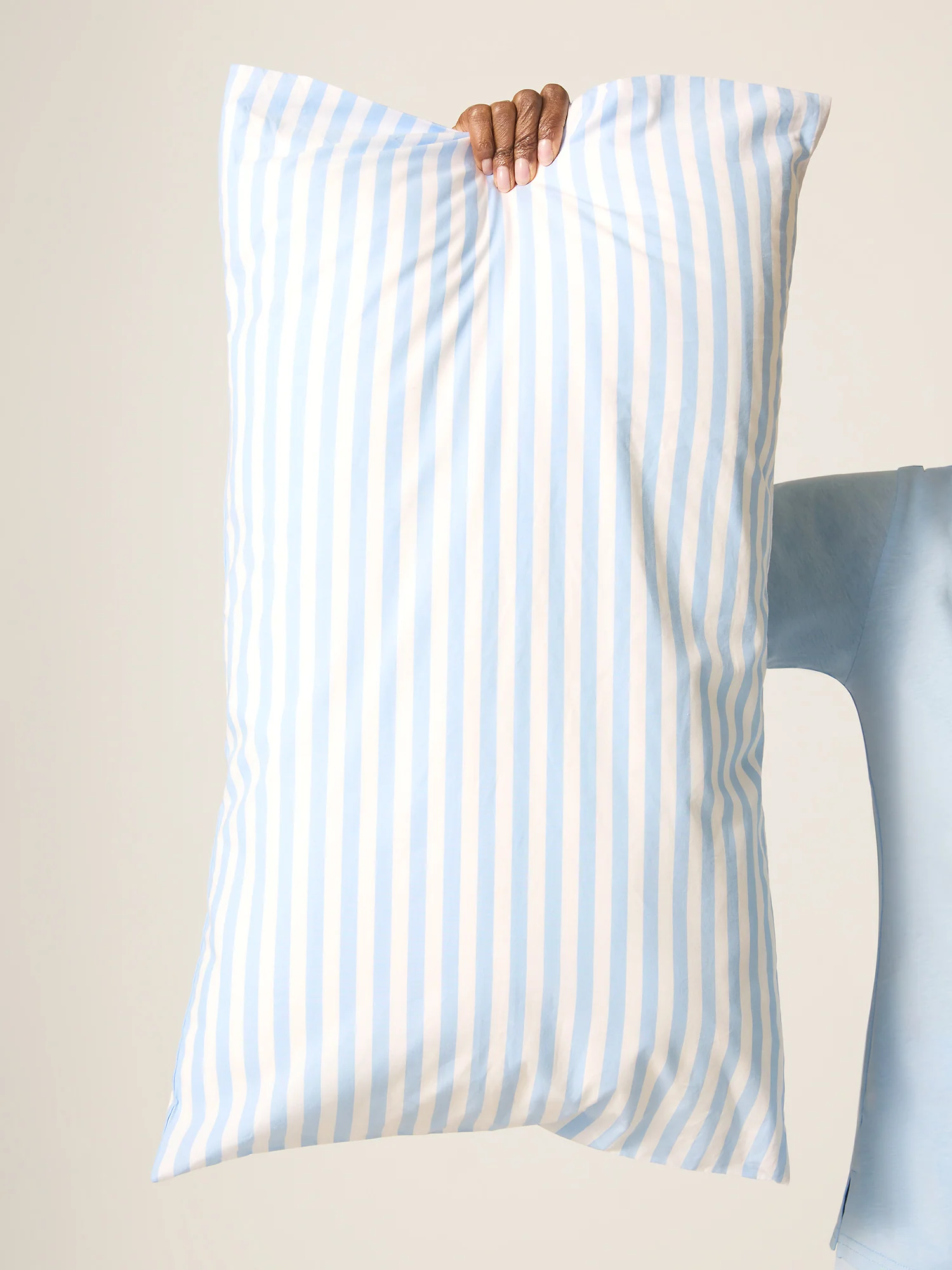 ModiCool™ Pillow Case Cashmere Blue Stripe - Image 3